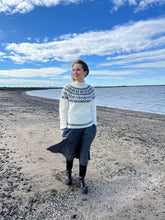 Load image into Gallery viewer, Gjöf White - Knitting Kit