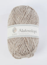 Load image into Gallery viewer, Light Beige Alafosslopi - 0086
